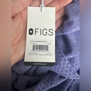 BNWT figs salta under scrub in lilac